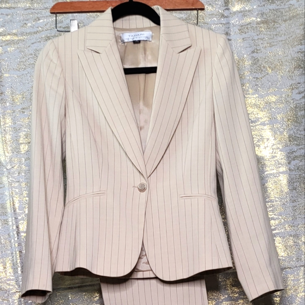 Tahari Beige Pinstripe Blazer size 4